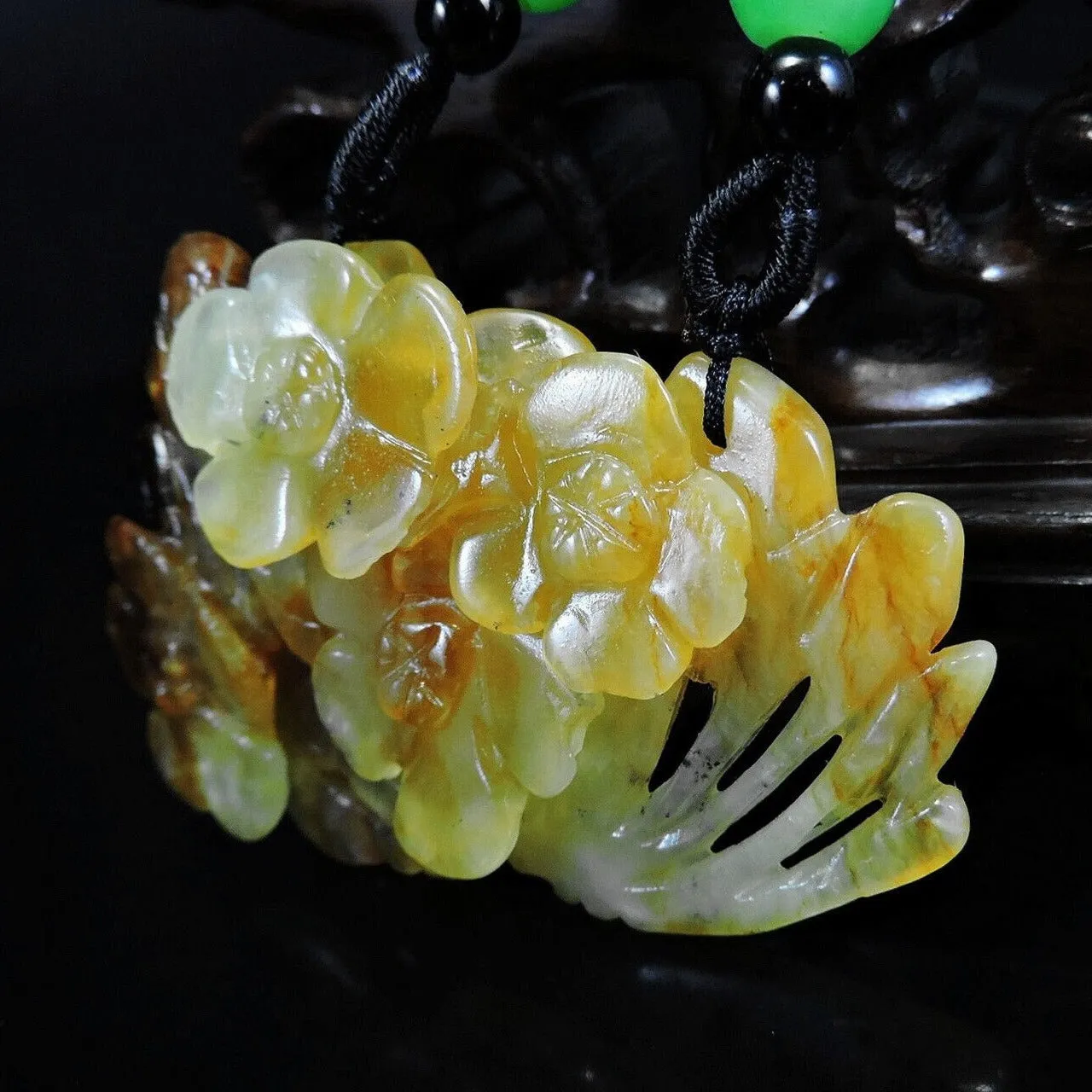 100% Natural Hand-Carved Jade Pendant Jadeite Necklace Plum Flower