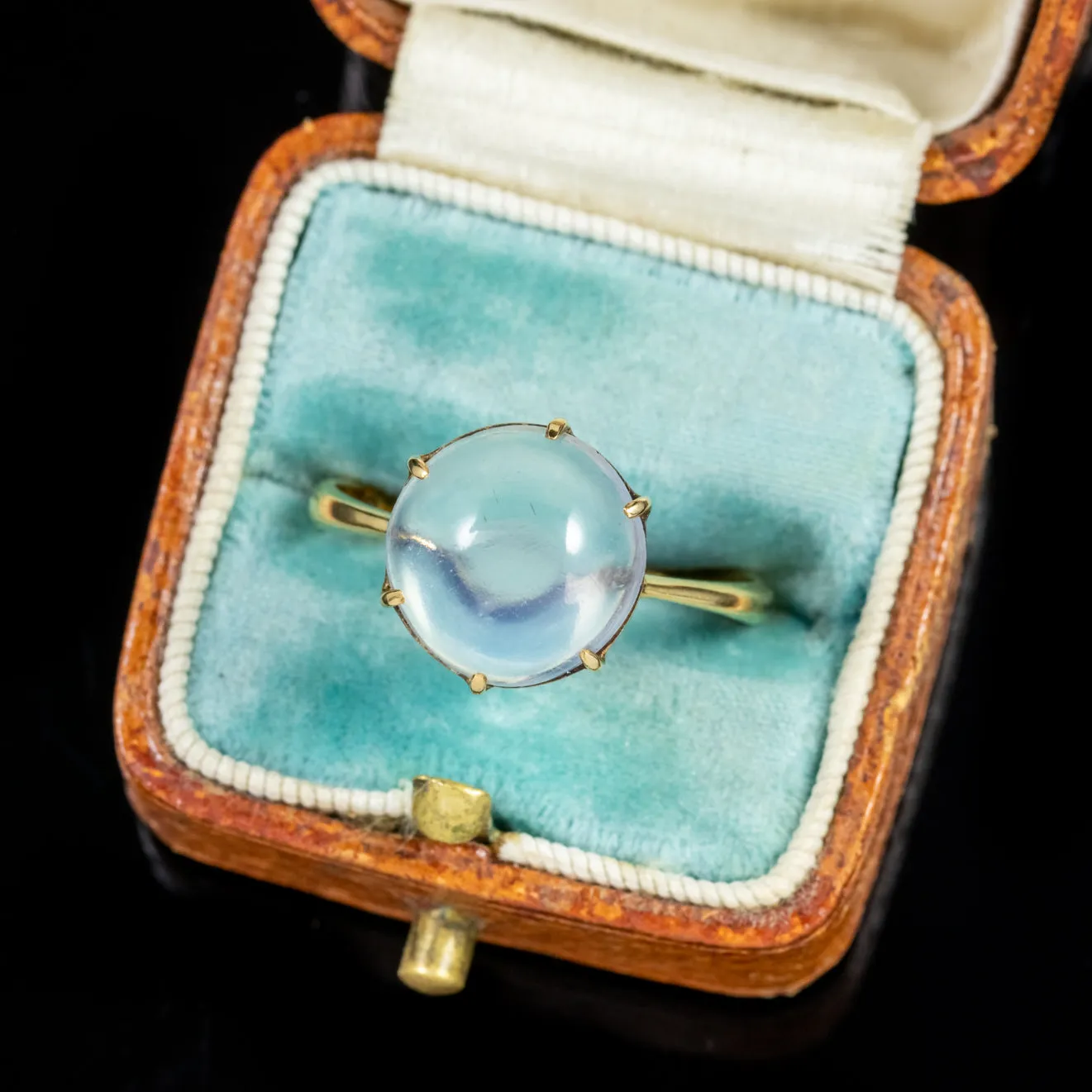 Antique Victorian 5Ct Moonstone Ring 18Ct Gold Dated 1860