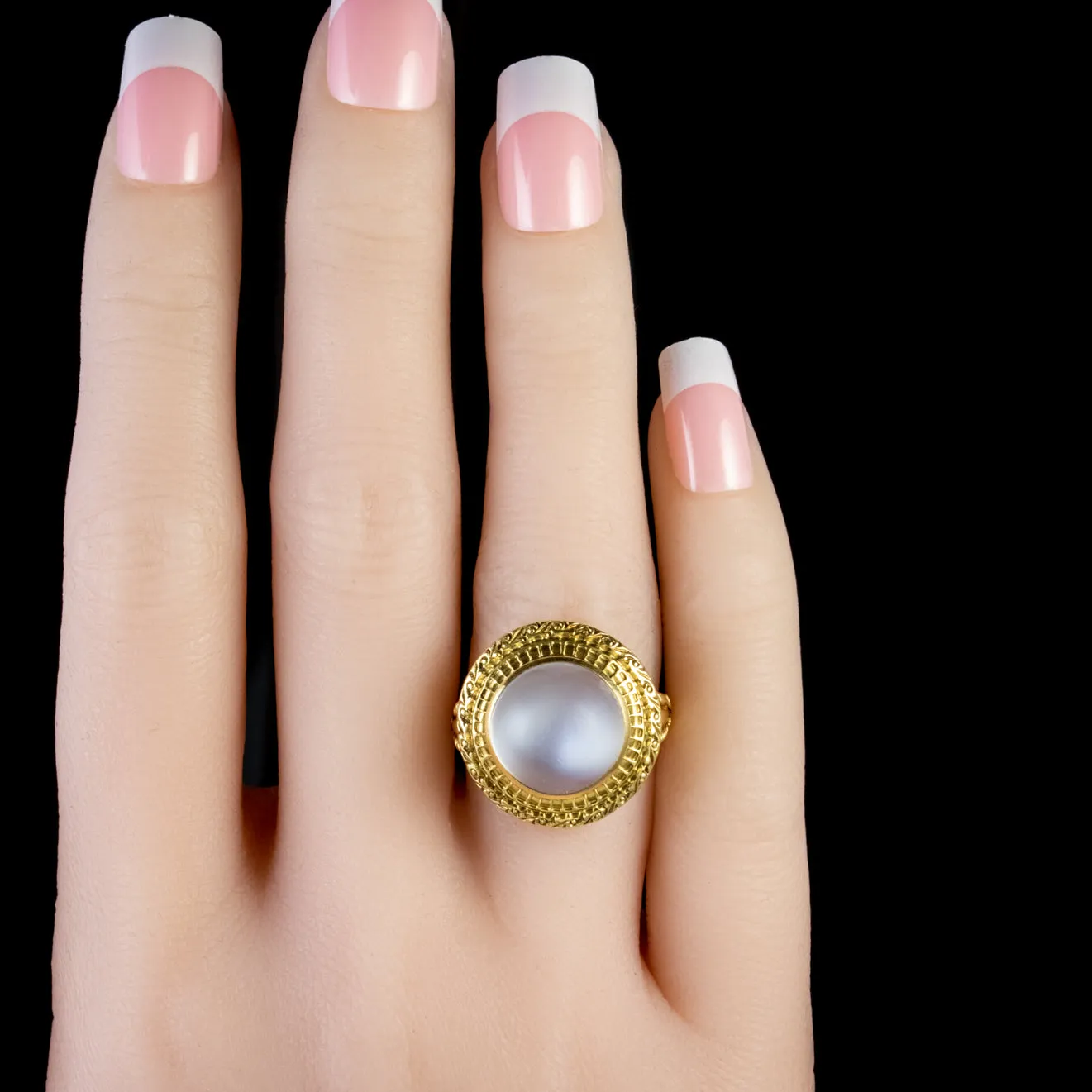 Antique Victorian French Cabochon Moonstone Ring 18Ct Gold Circa 1880