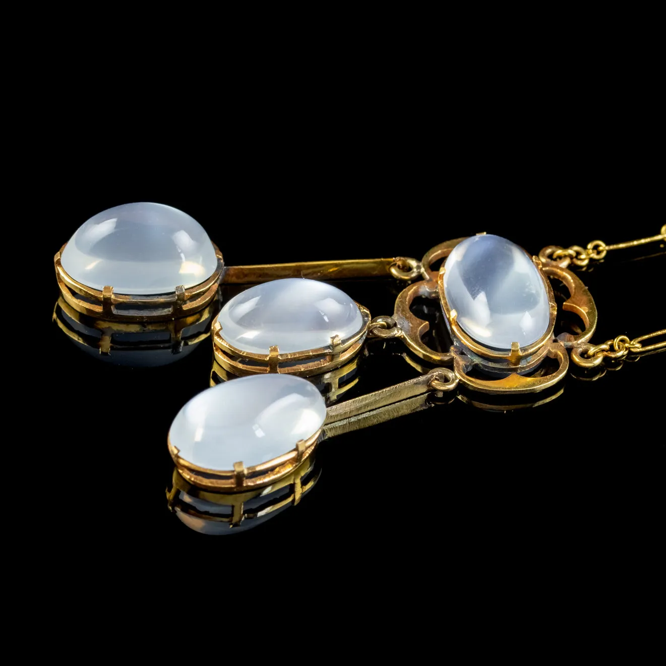 Antique Victorian Moonstone Pendant Necklace 15Ct Gold 25Ct Of Moonstone Circa 1900