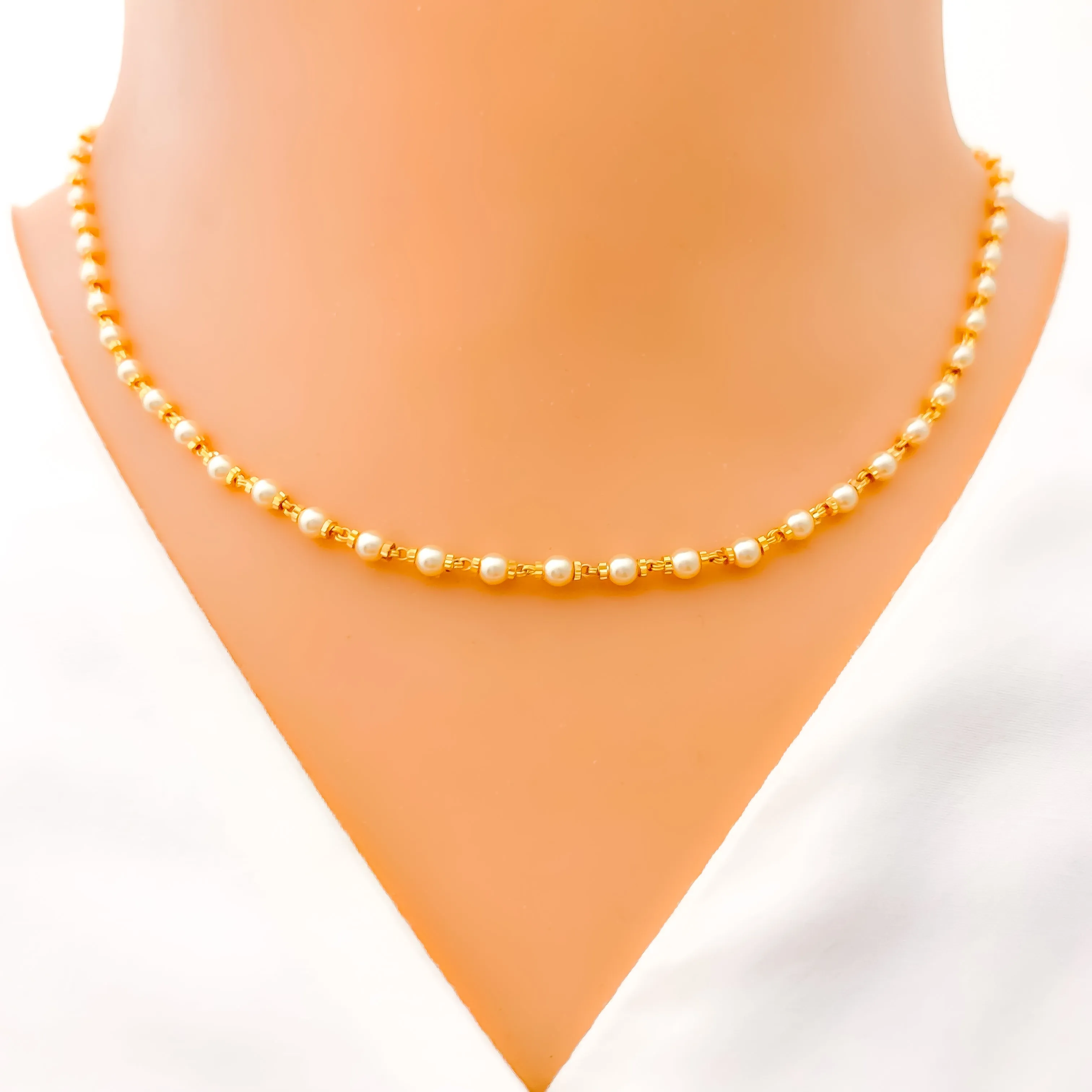 Attractive Fine Pearl Necklace