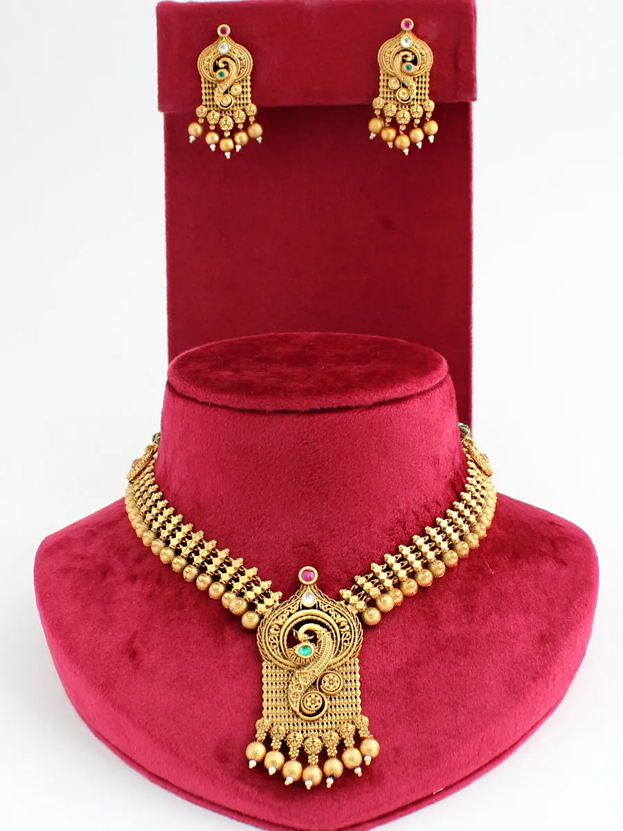 Bhagyashree Bib Necklace Set