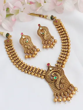 Bhagyashree Bib Necklace Set