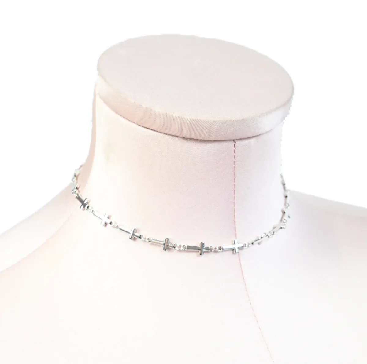 Cross choker