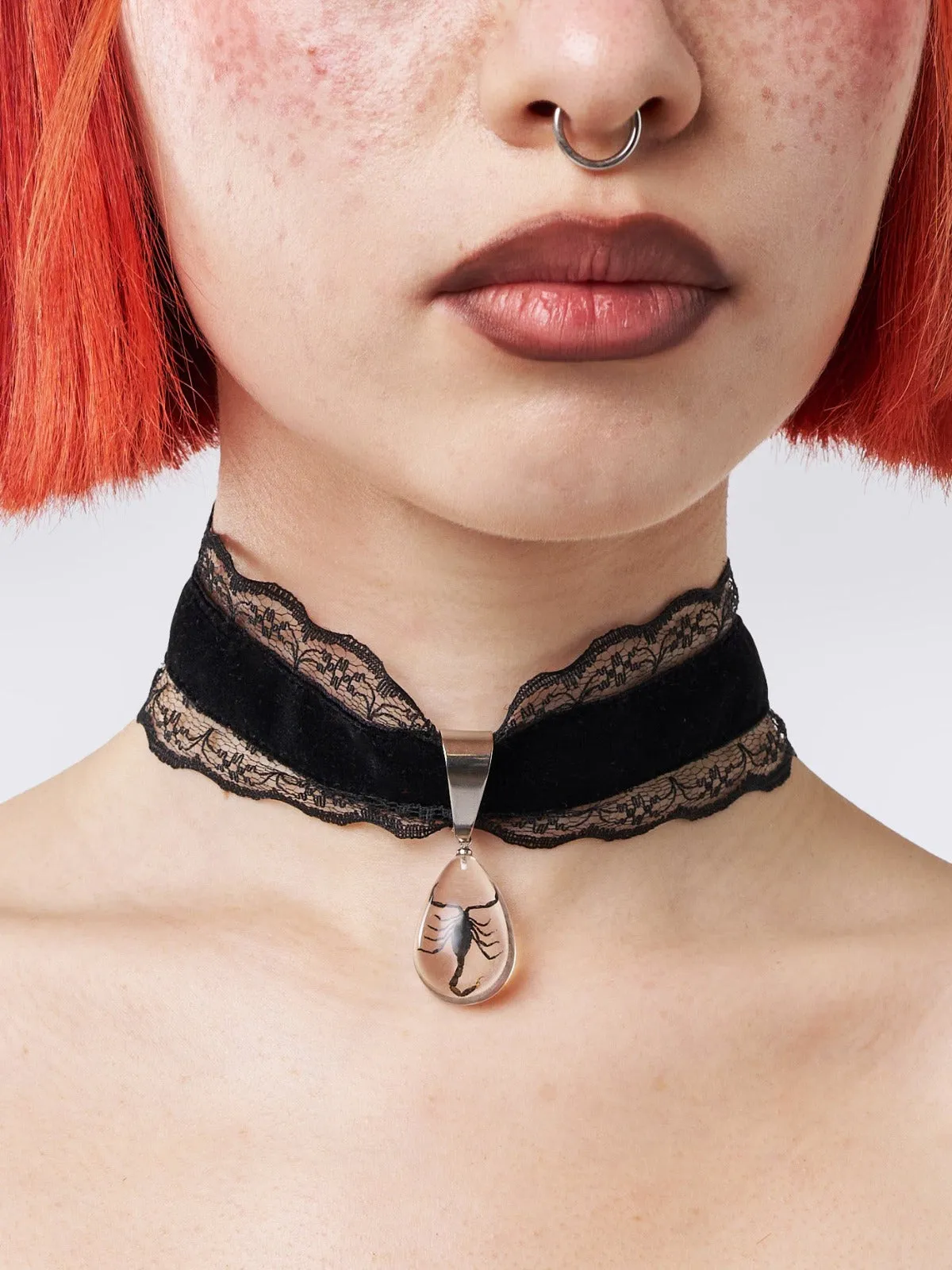 Cruel Lover Velvet Pendant Choker