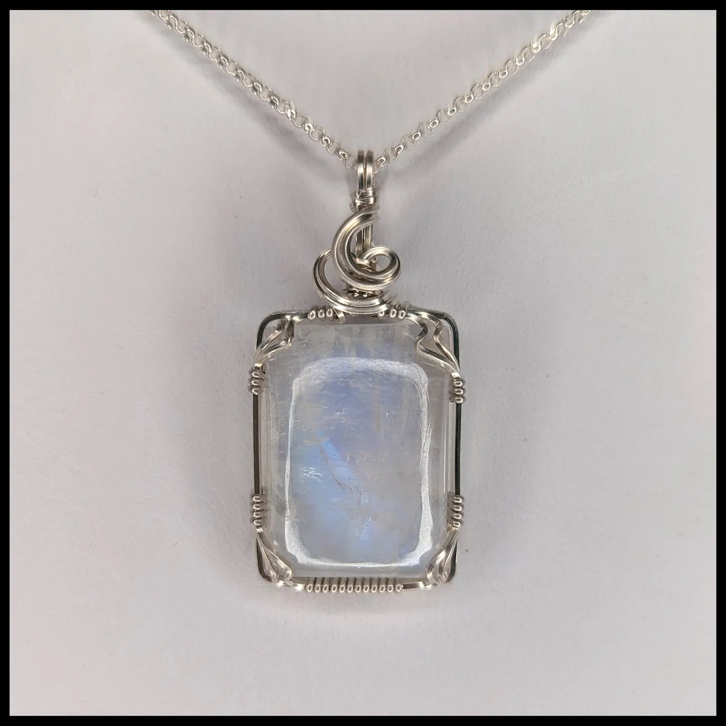 FAS311jd Rainbow Moonstone Pendant