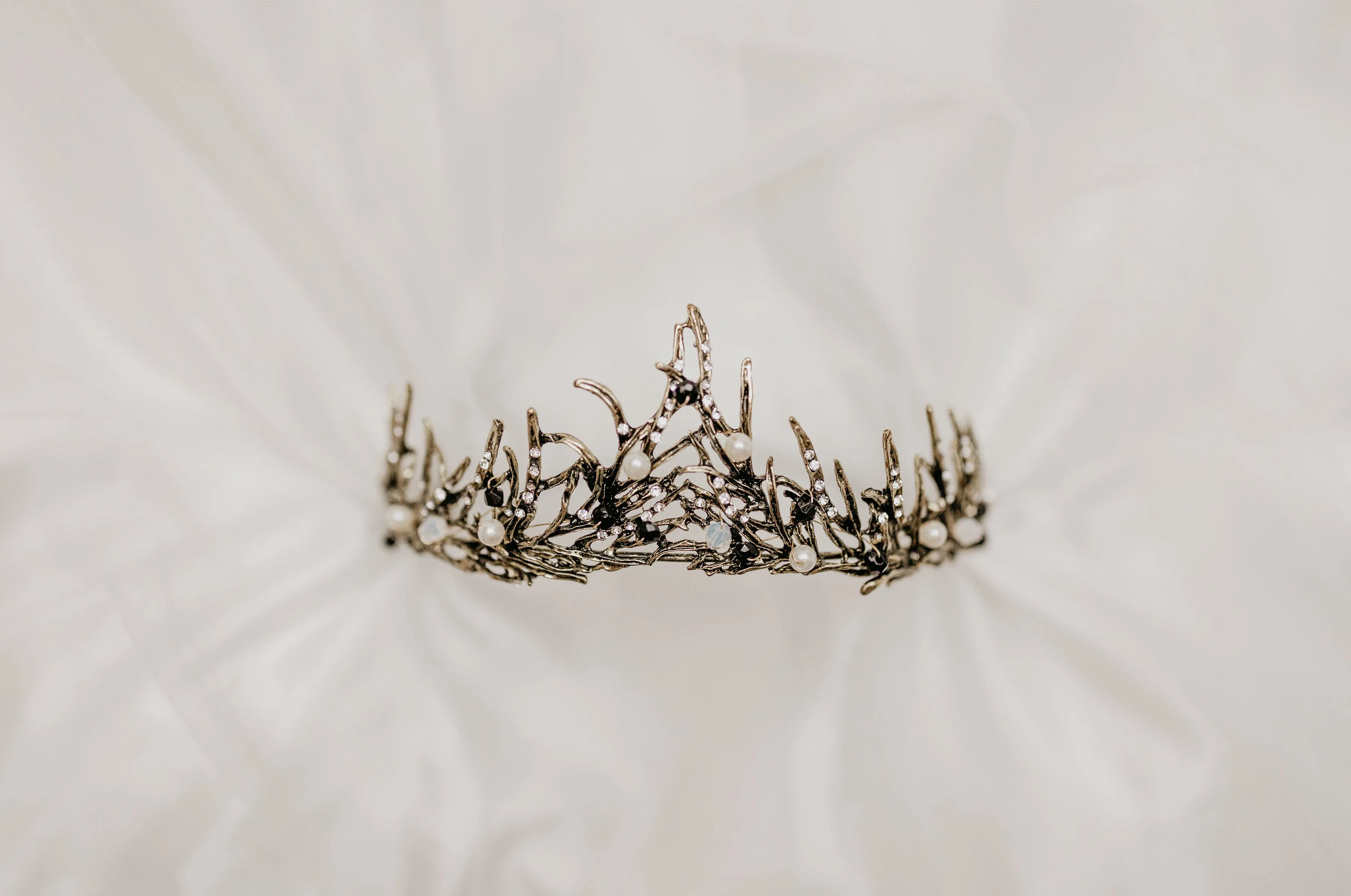 Gilda’s Tiara in Antique Gold/ Bronze