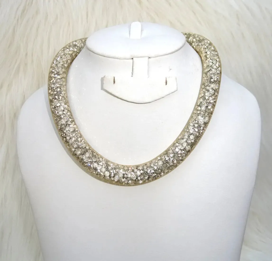 Gold Swarovski Element Stardust Crystal Necklace Choker Magnetic closure