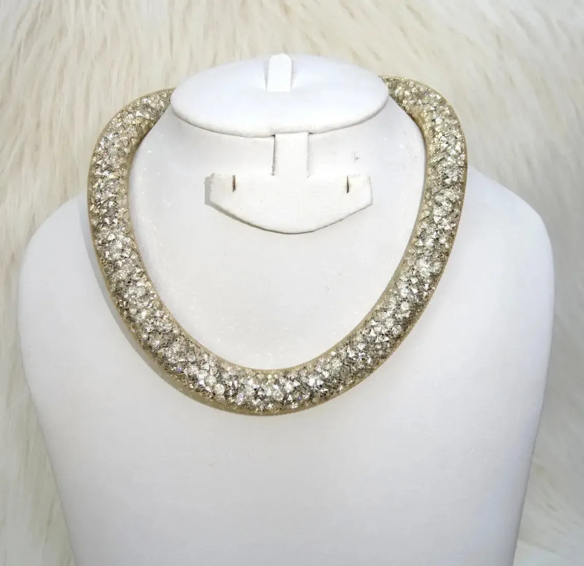 Gold Swarovski Element Stardust Crystal Necklace Choker Magnetic closure