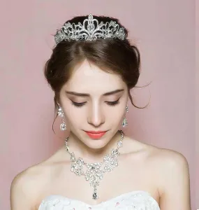 Gorgeous Antique Inspired Crystal Bridal Tiara