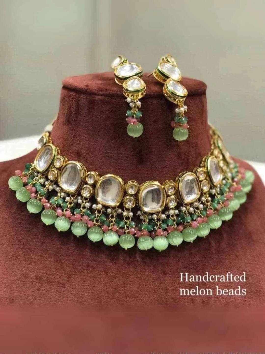 Oval Kundan Choker Necklace Set