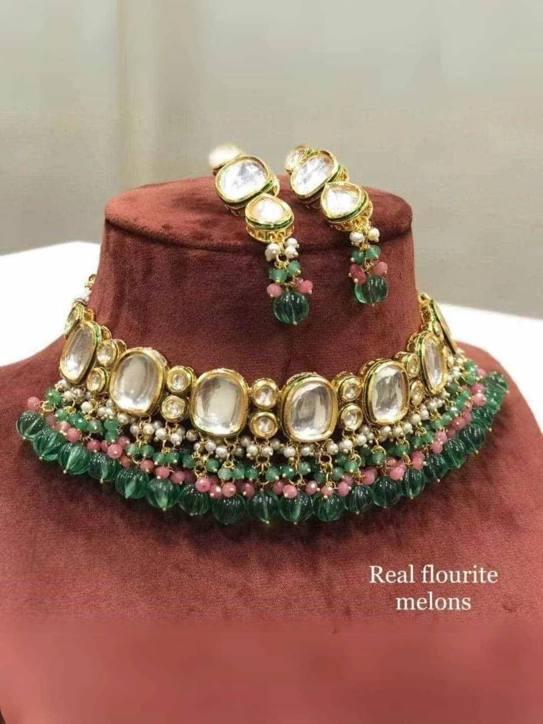 Oval Kundan Choker Necklace Set