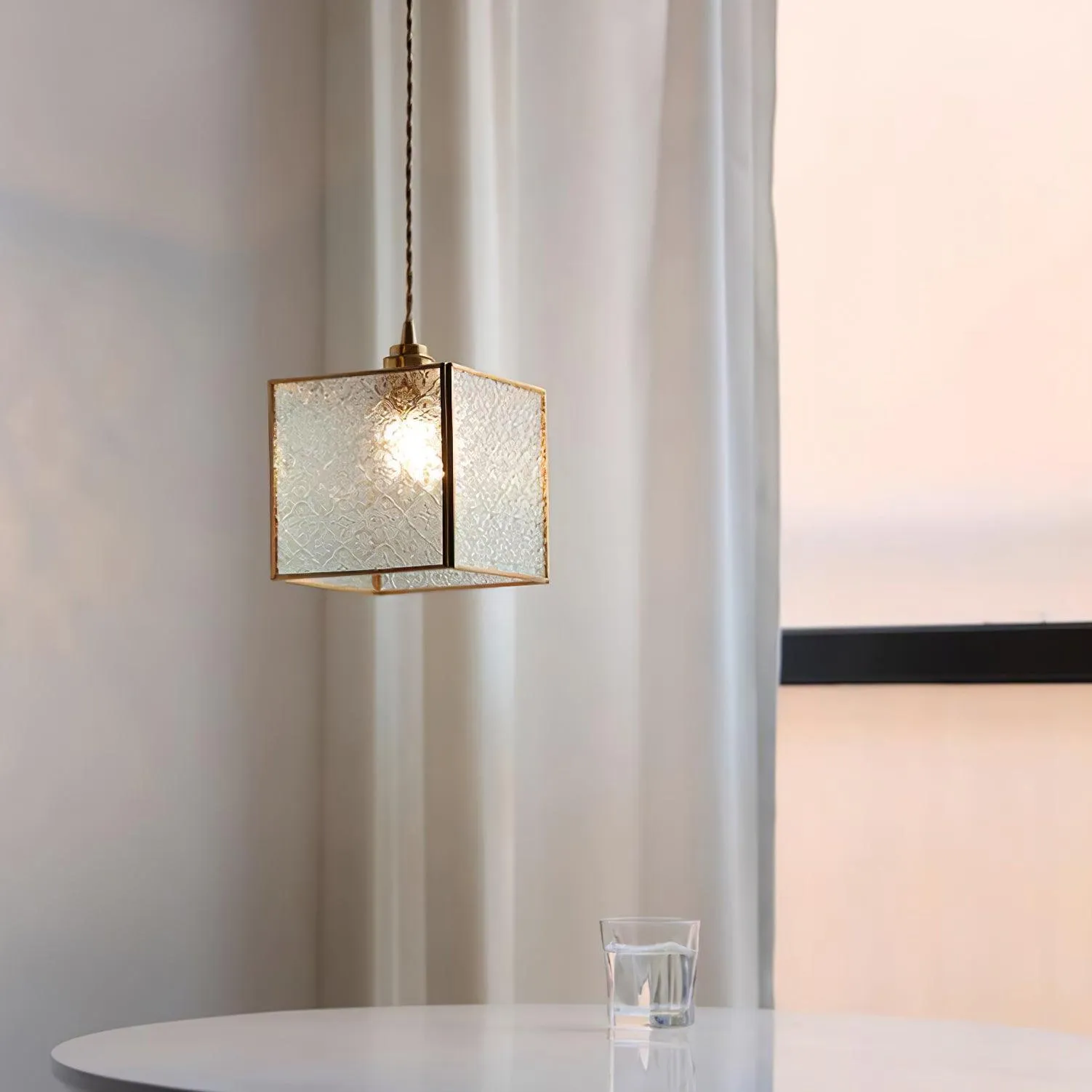 Patterned Glass Pendant Lamp