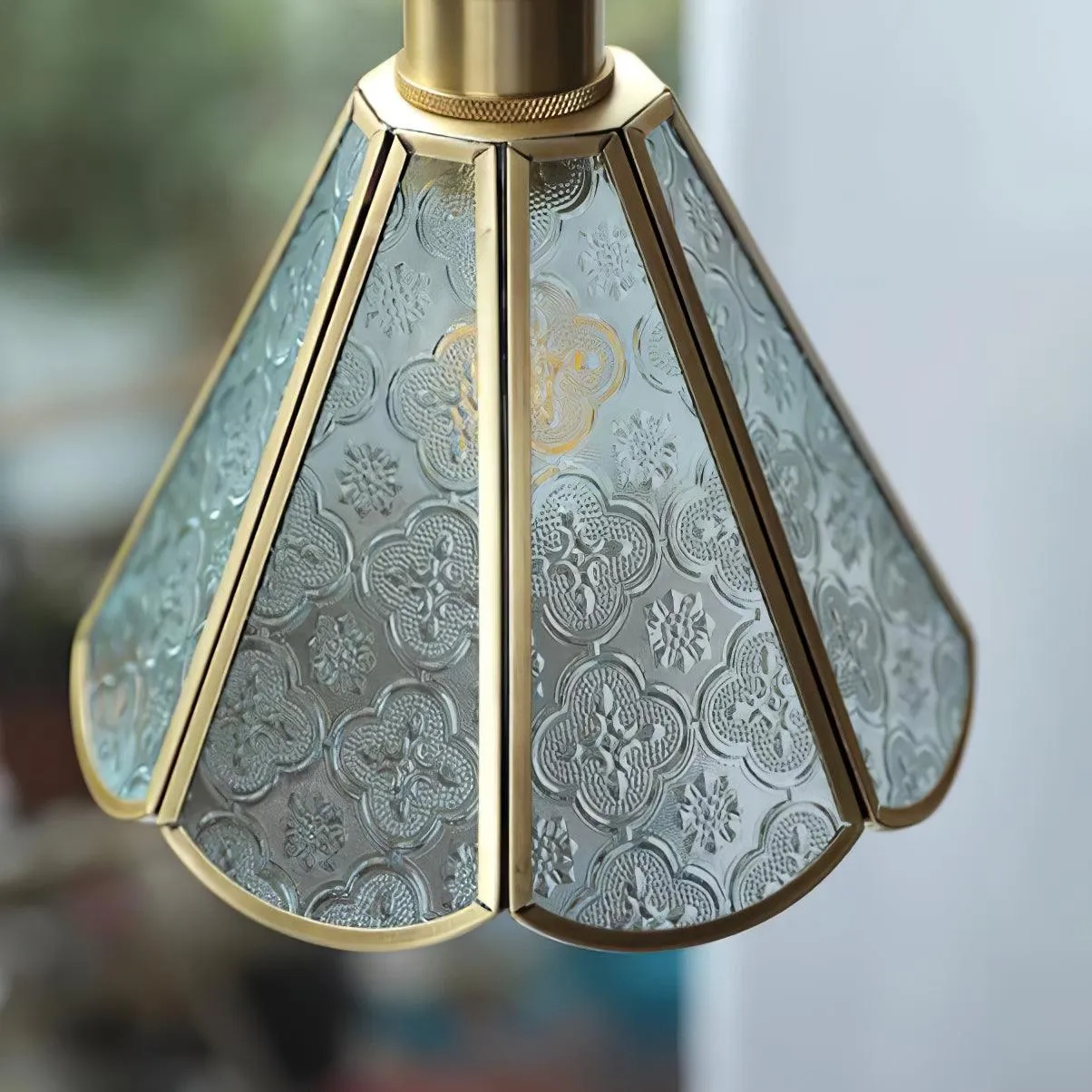 Patterned Glass Pendant Lamp