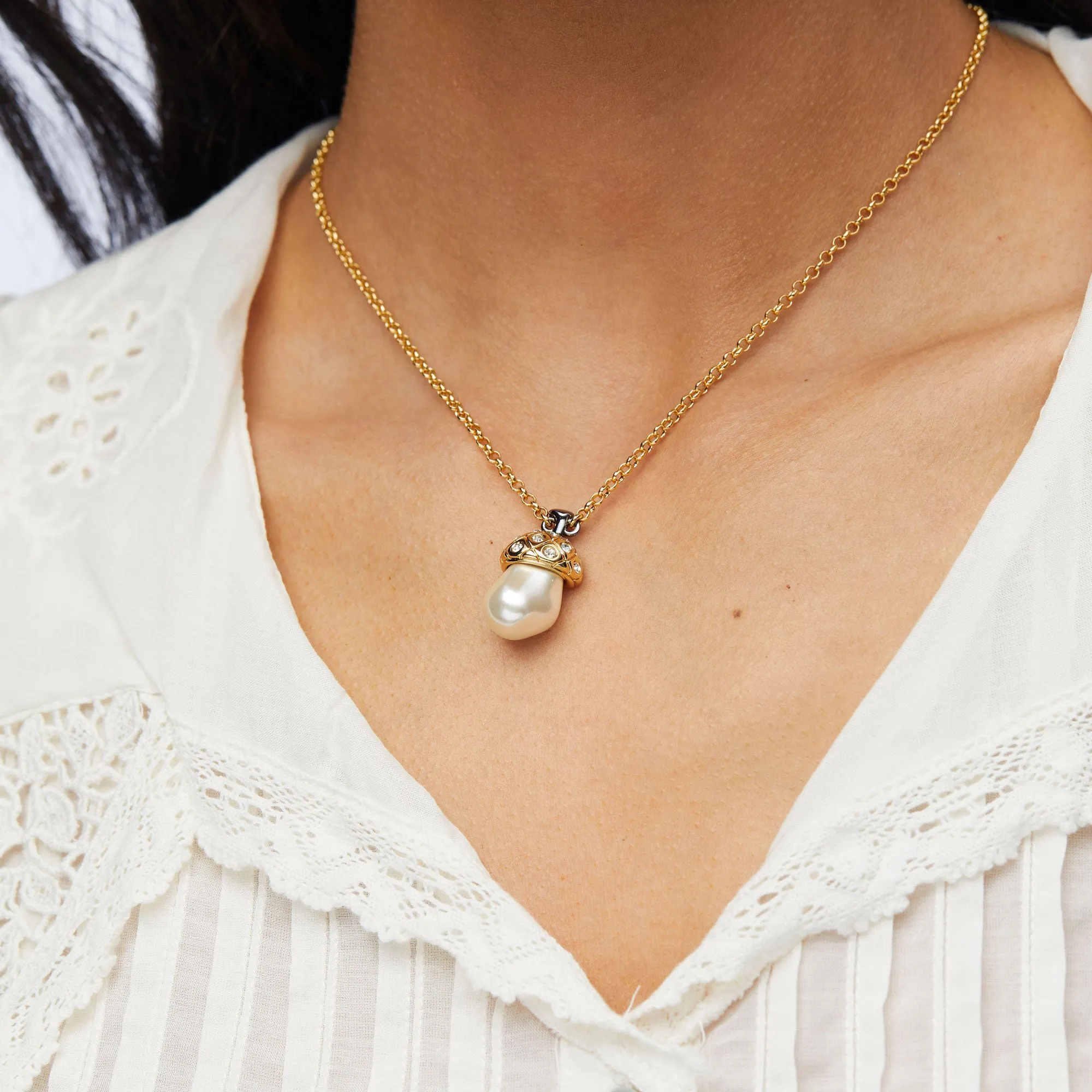 PEARL ACORN PENDANT NECKLACE