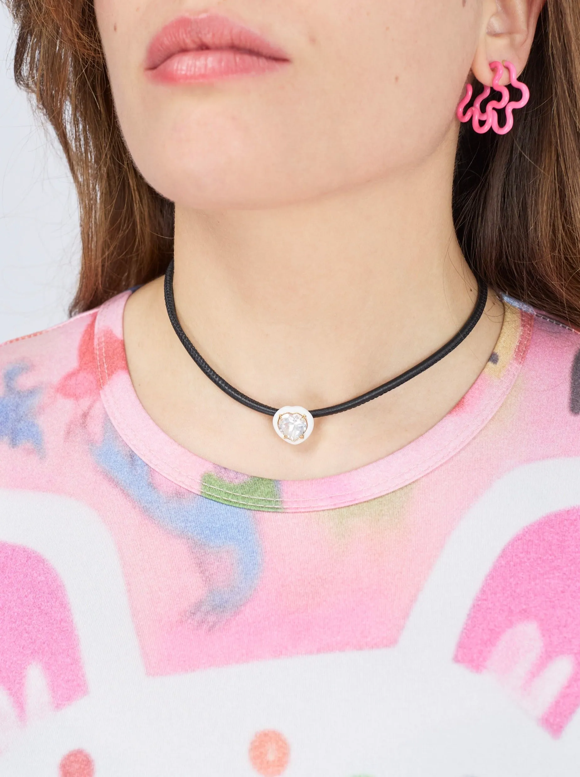 POP CHOKER ~ WITH HEART IN CANDY SETTING IN WHITE