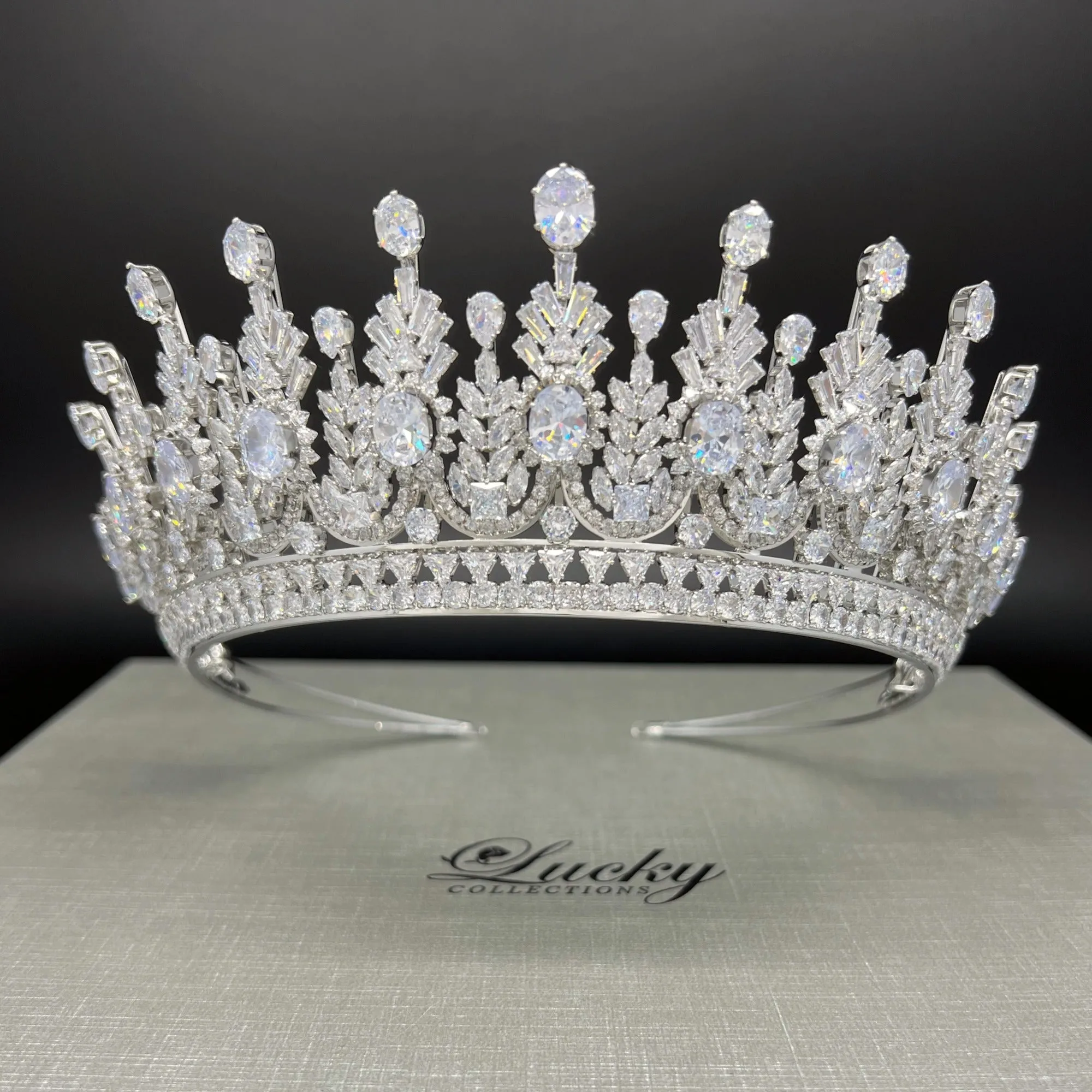 Posh Bridal Crown Tiara, Lavish Zirconia Shine and Glamour, Quince, 15 Anos crown