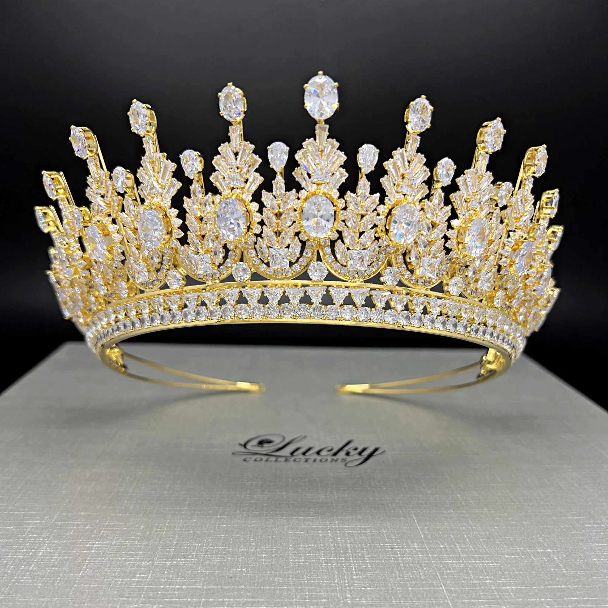 Posh Bridal Crown Tiara, Lavish Zirconia Shine and Glamour, Quince, 15 Anos crown