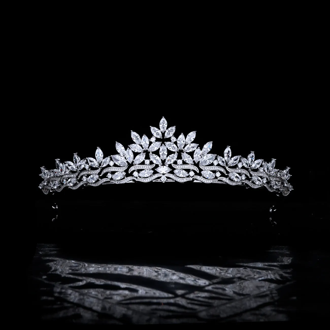 Princess Classic Tiara for Wedding ,Crystal Tiaras for Bride HT19031