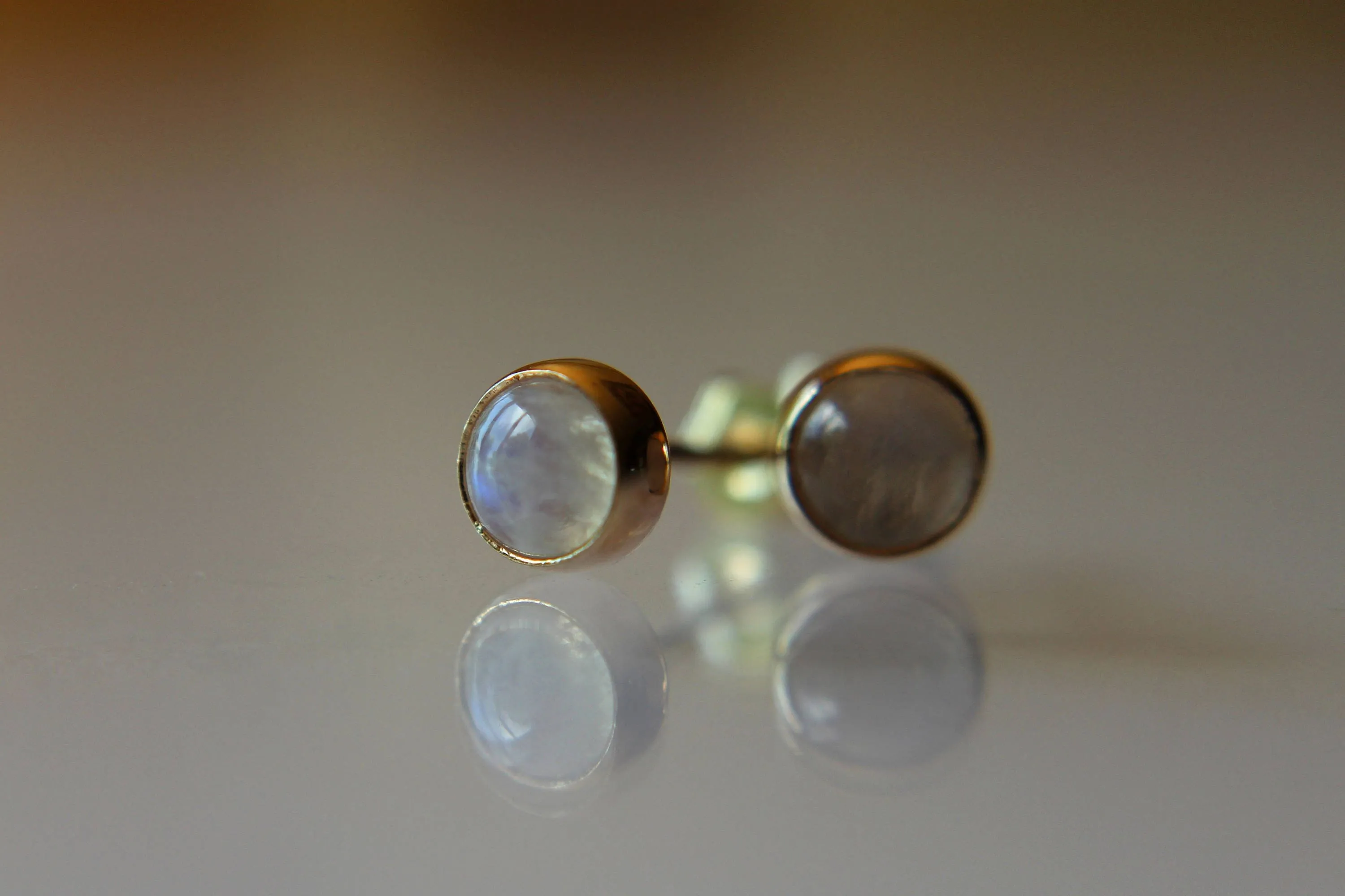 Rainbow Moonstone Earrings, Stud Earrings, Solid Gold Earrings, Lux Moonstone Earrings, Gemstone Earrings, 5mm Moonstone Earrings, Rainbow