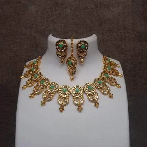 Round Cut Leaf Kundan Necklace And Earring Set