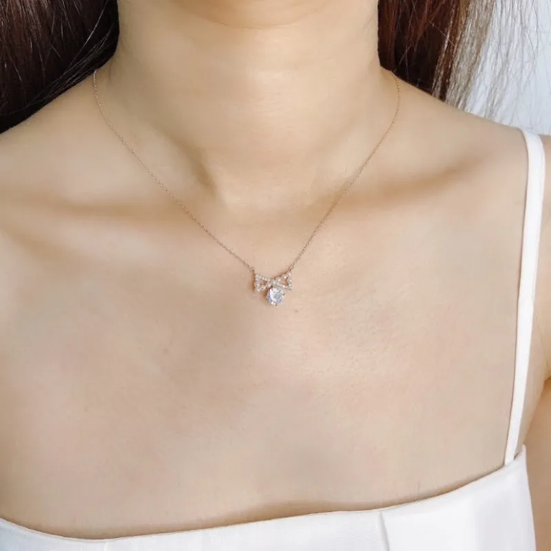 Simulated Pearl Pendant Necklace