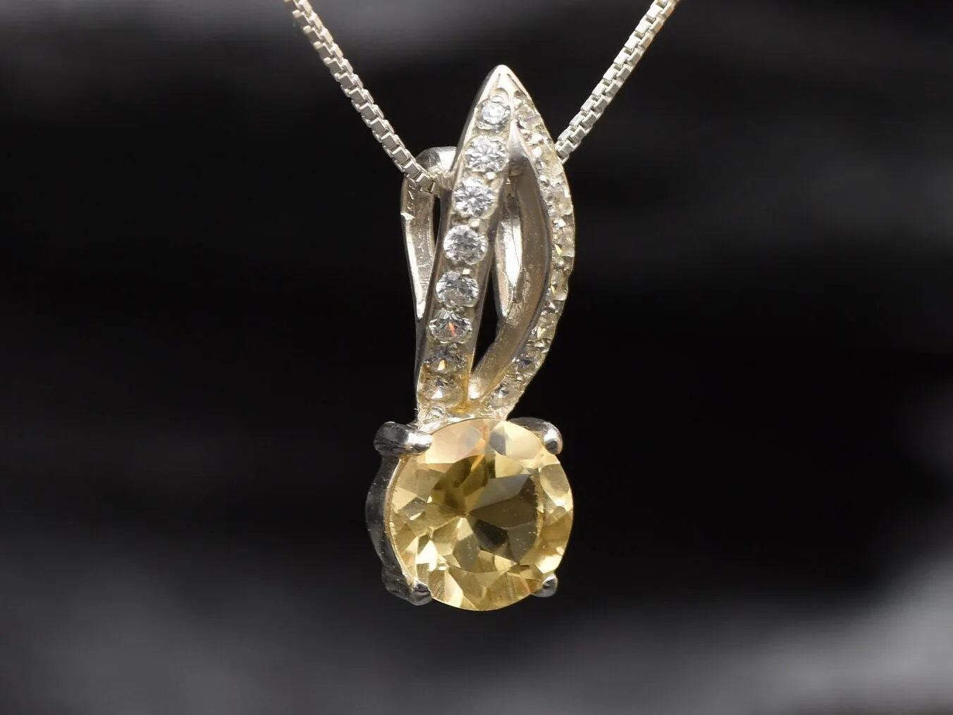 Vintage Citrine Pendant - Silver Citrine Necklace -  Dainty Citrine Necklace